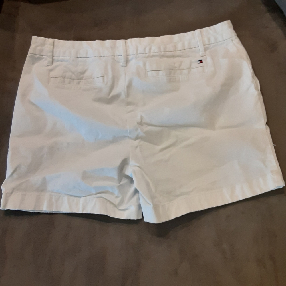Tommy Hilfiger White Shorts - Picture 2 of 4